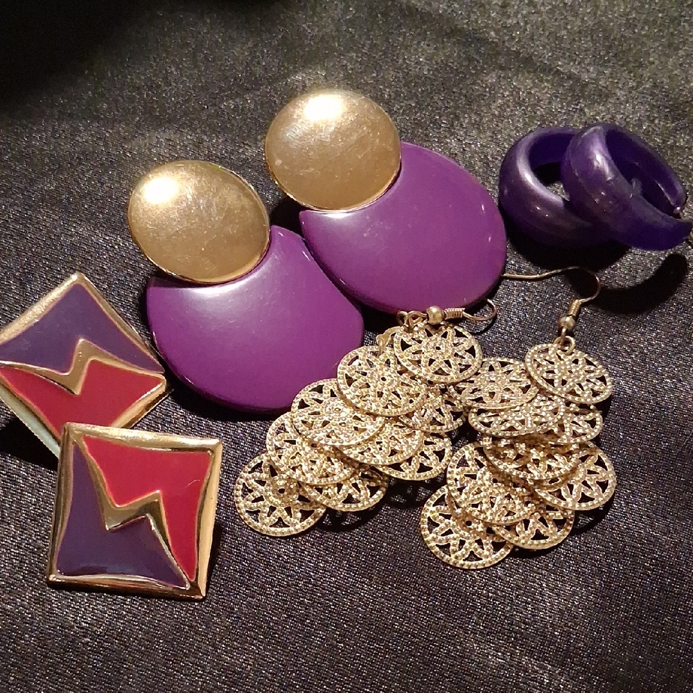Chic Purple and Gold Earrings Set